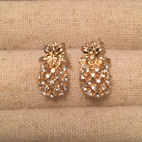 Jewelry - 🆕 Pineapple Earrings 🍍